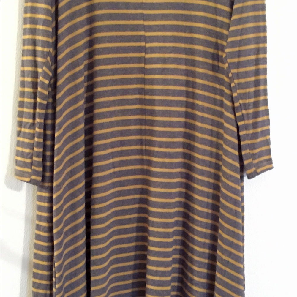 ✨Lularoe medium duster✨ - Picture 4 of 8